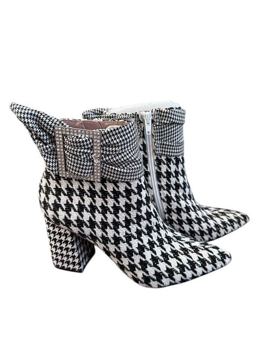 Betsey Johnson Shoes - Betsey Johnson Black and White Houndstooth Pointed toe Ankle Boots NWOT Size 6.5